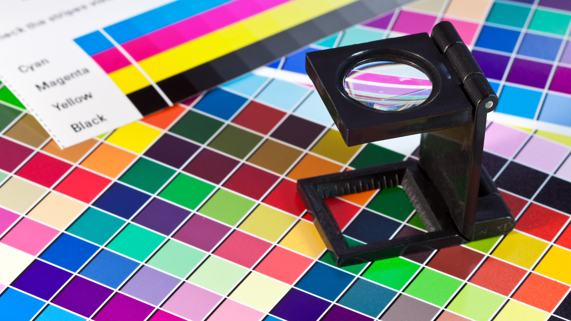 顏色匹配在圖像上繪製部件，陽極氧化、印刷、噴漆、噴砂、配色等精加工選項，以力保良好的表面精加工、藝術性、壽命，匹配品牌顏色，增強視覺效果，使用3D打印等原型解決方案，CNC、真空鑄造、快速工具、注塑等工藝，用於原型解決方案，以防大規模生產產品發布、注塑、模具製造、項目管理，在需要時，適當和政府資助，遵守ESG實踐、環境、社會、治理、營銷和活動，用於促銷